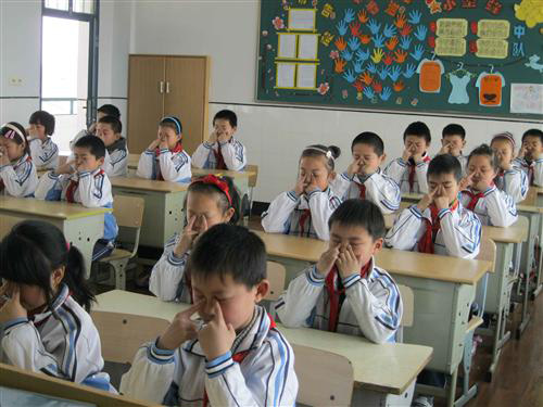 眼保健操被指殘害視力 專家稱益處顯而易見