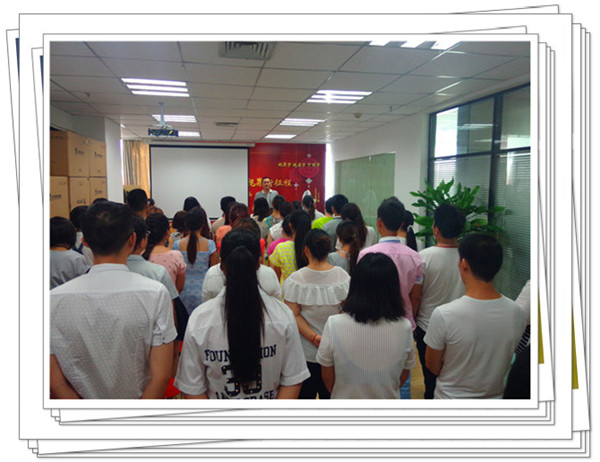 易視界伙伴們認真聽講