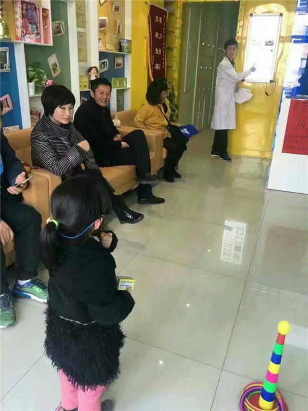 易視界有史以來(lái)年紀(jì)最小的弱視小客戶劉紫涵