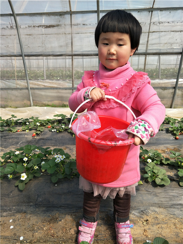 易視界小客戶開心的展示自己的勞動成果