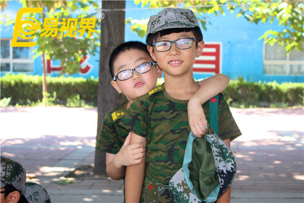 團(tuán)結(jié)有愛(ài)的小伙伴們