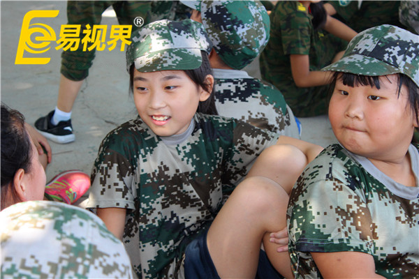 團(tuán)結(jié)有愛(ài)的小伙伴們