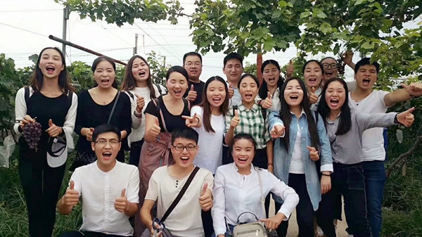 易視界精英們開(kāi)心合影