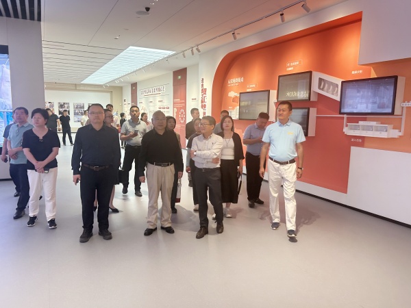 易視界游學雙匯集團 推進企業(yè)高質(zhì)量發(fā)展