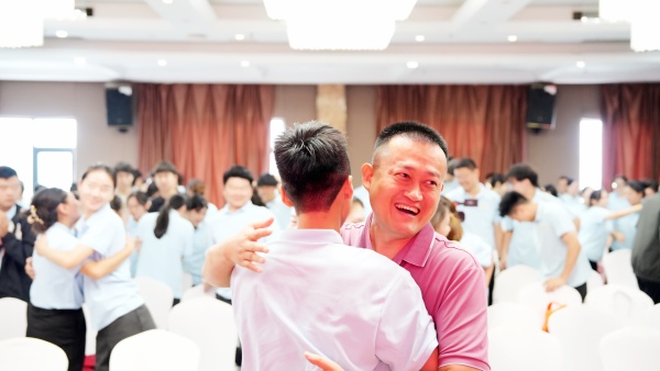 易視界2025年8月嘉獎(jiǎng)會(huì)暨9月啟動(dòng)大會(huì)精彩圖集