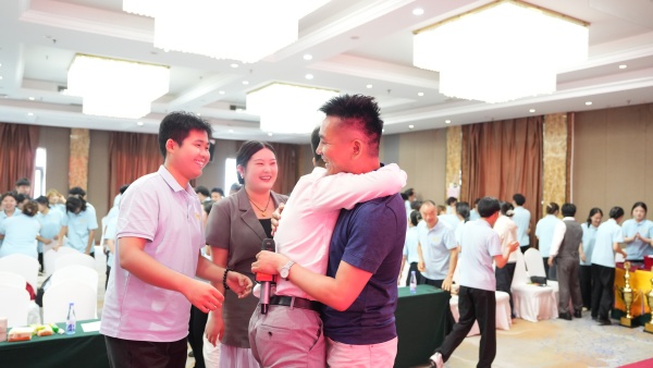 易視界2025年8月嘉獎(jiǎng)會(huì)暨9月啟動(dòng)大會(huì)精彩圖集