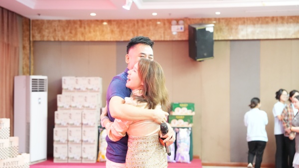 易視界2025年8月嘉獎(jiǎng)會(huì)暨9月啟動(dòng)大會(huì)精彩圖集