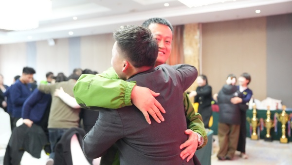 易視界2025年11月嘉獎(jiǎng)會(huì)暨12月啟動(dòng)大會(huì)精彩圖集