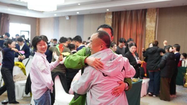 易視界2025年11月嘉獎(jiǎng)會(huì)暨12月啟動(dòng)大會(huì)精彩圖集