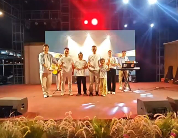 當(dāng)團(tuán)建的歡聲撞上生日的禮花，今日的雙倍驚喜屬于你！