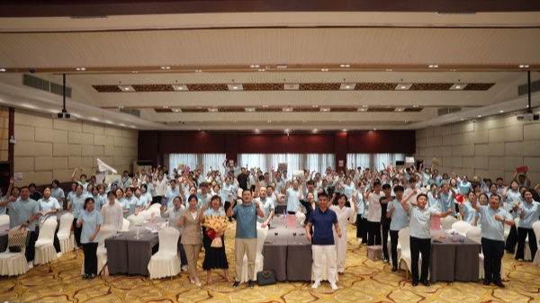 易視界2025年6月嘉獎會暨7月啟動大會精彩瞬間